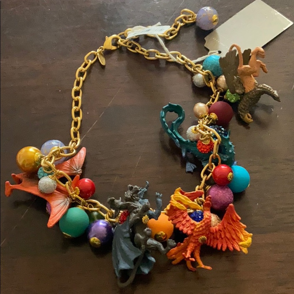 Lenora Dame dinosaur necklace - Picture 4 of 5